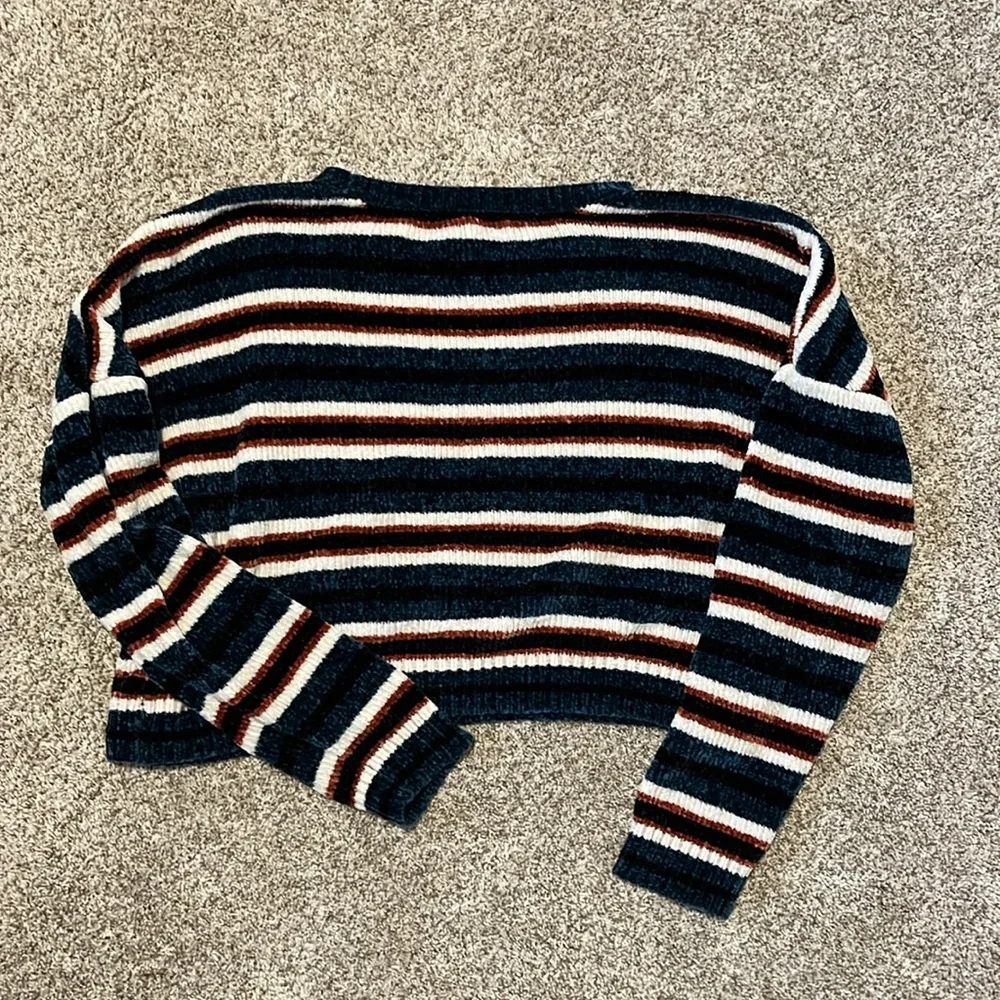 Volcom Cropped Sweater - Picture 5 of 5